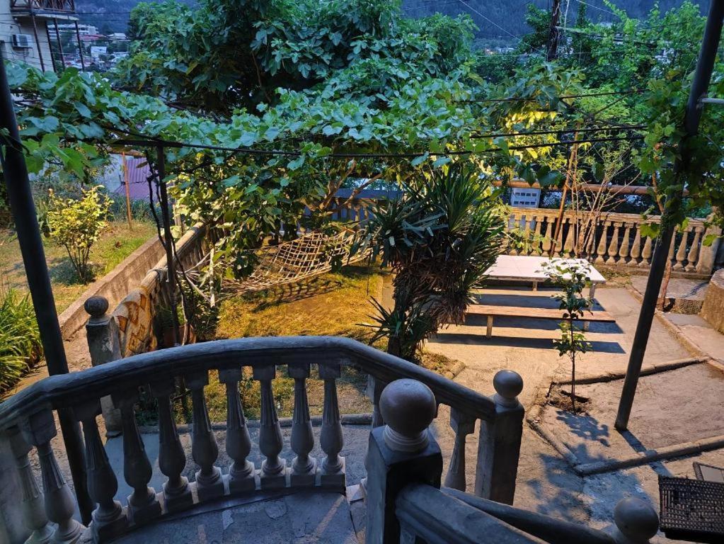 Shota'S Guest House ボルジョミ エクステリア 写真