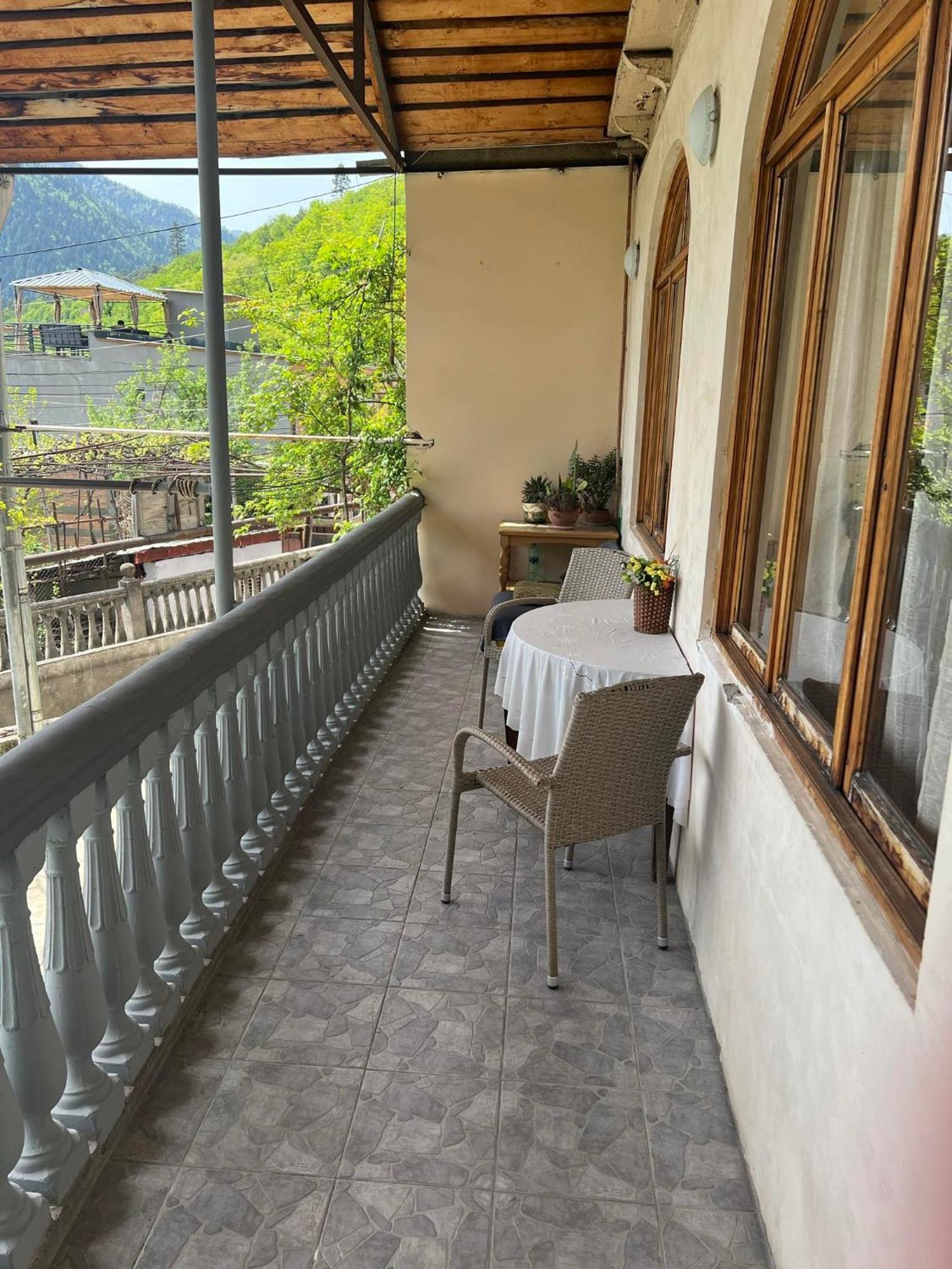 Shota'S Guest House ボルジョミ エクステリア 写真