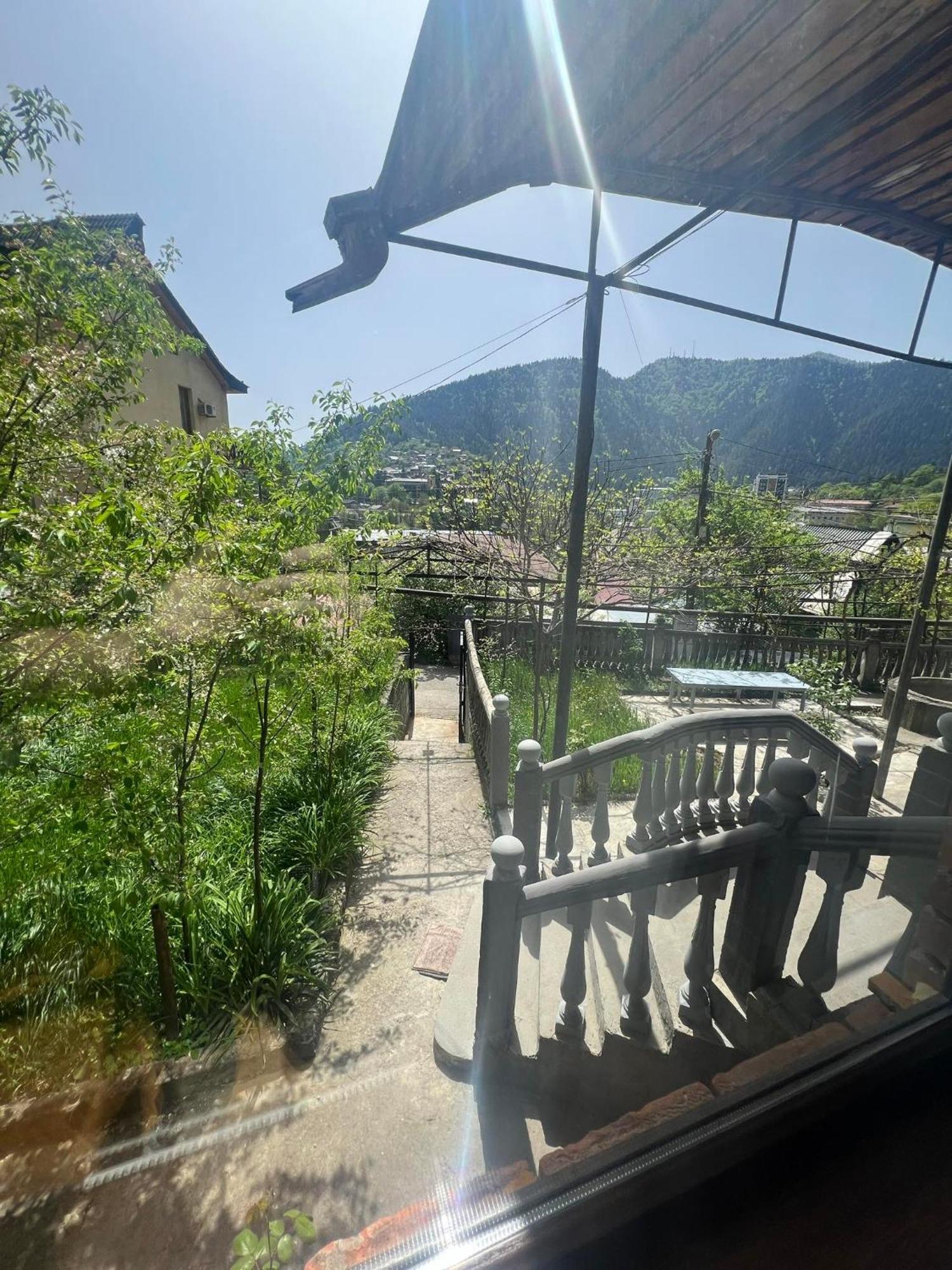 Shota'S Guest House ボルジョミ エクステリア 写真