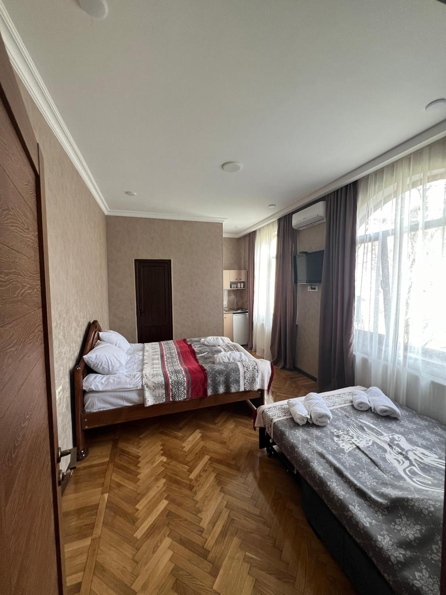 Shota'S Guest House ボルジョミ エクステリア 写真