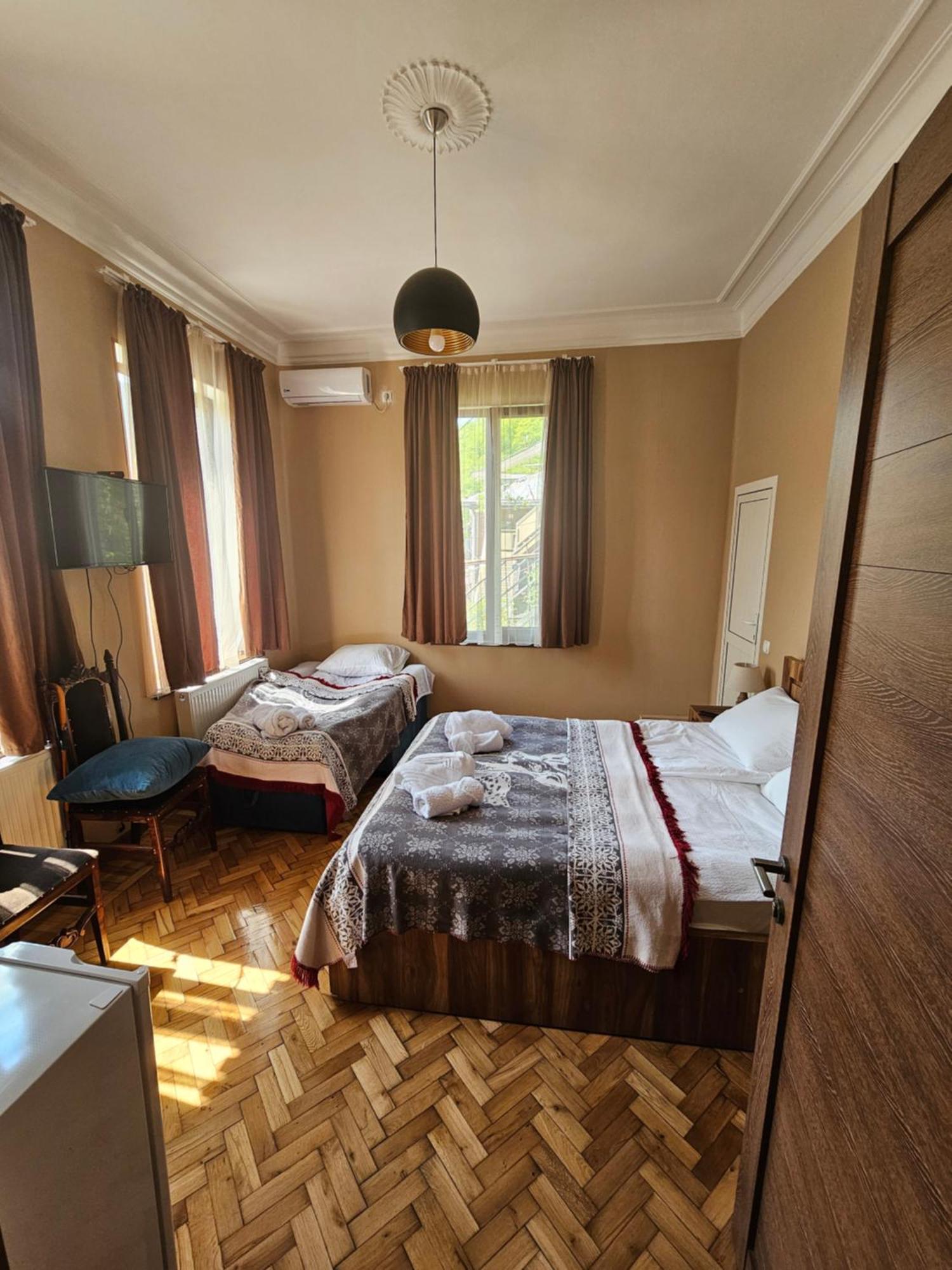 Shota'S Guest House ボルジョミ エクステリア 写真